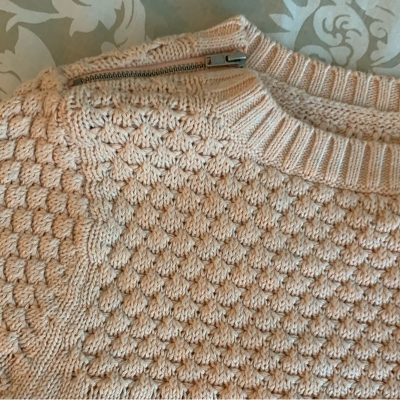 Banana Republic (Factory) - Crop Style Cable Knit Sweater - Size S -Light Coral - Picture 3 of 9